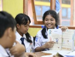 Penerimaan Dana Bansos PKH bagi Siswa Tingkat SD, SMP, dan SMA