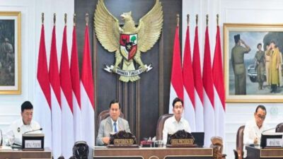 “Presiden Prabowo Bahas Gaji Guru dan Bansos Saat Memanggil Para Menterinya”