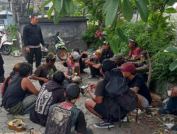 Penangkapan Polisi Terhadap Rombongan Musik Jalanan Anak Punk yang Viral di Bali