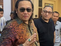 Farhat Abbas Menegur Menteri Sosial setelah Mengundang Denny Sumargo dan Novi ke Kemensos: Tindakan nekat atau langkah tepat?