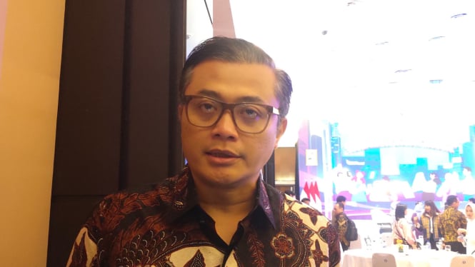 Peningkatan UMP 6,5 Persen Picu PHK: Solusi Mitigasi yang Dibutuhkan Menurut Ekonom
