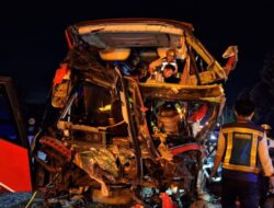 Tragedi Memilukan di Tol Cipularang KM 80: Dua Meninggal Dunia dan Belasan Terluka